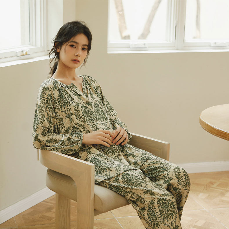 Green damask print women's pajamas, button-down top with long sleeves and elastic waist trousers; women's pajamas, lingerie, women's loungewear, cotton pajamas, stylish pajamas, comfortable, breathable women's pajamas